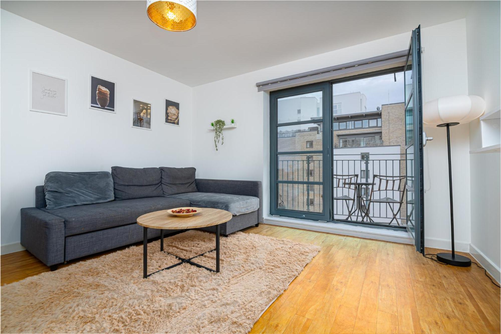 Zenith Hub Apartment ลอนดอน ภายนอก รูปภาพ