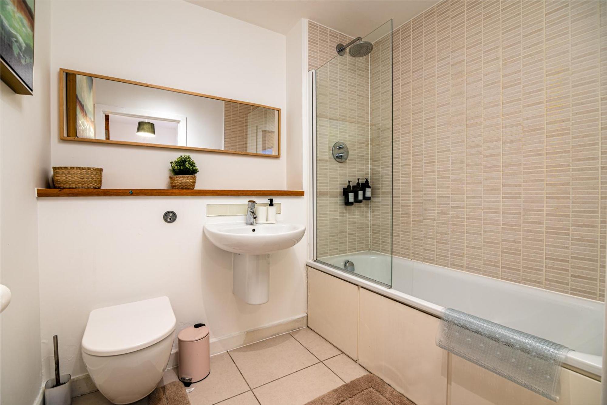 Zenith Hub Apartment ลอนดอน ภายนอก รูปภาพ