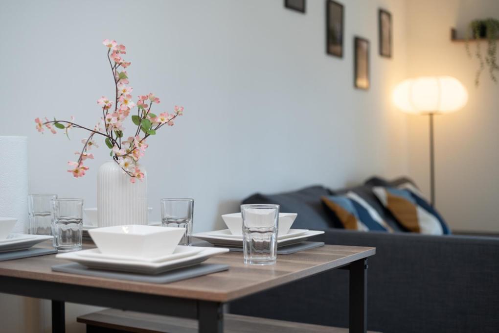 Zenith Hub Apartment ลอนดอน ภายนอก รูปภาพ