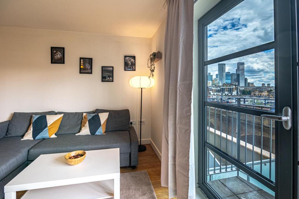Zenith Hub Apartment ลอนดอน ภายนอก รูปภาพ