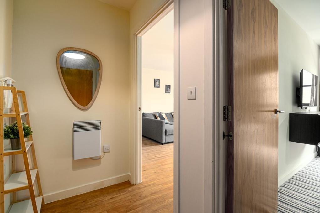 Zenith Hub Apartment ลอนดอน ภายนอก รูปภาพ
