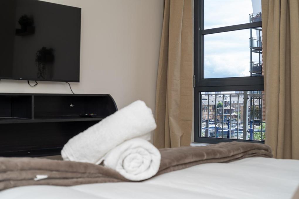 Zenith Hub Apartment ลอนดอน ภายนอก รูปภาพ